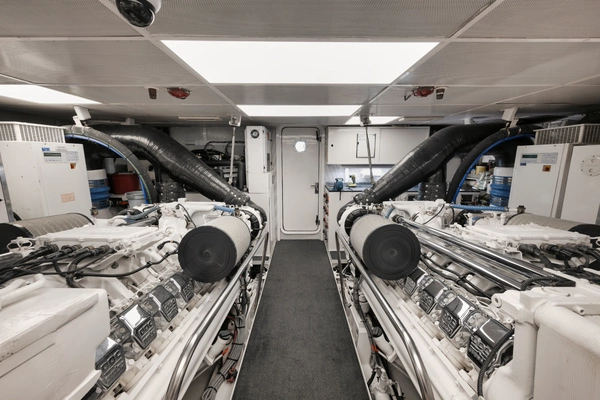 Westport Raised Pilothouse MY Yacht For Sale
