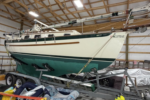 24ft Pacific Seacraft Yacht For Sale