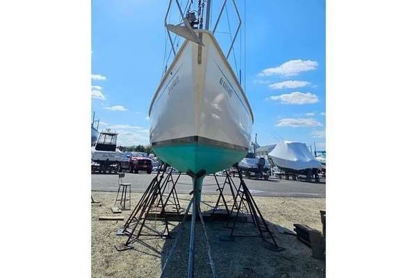 Windancer 30ft Pearson Yacht For Sale