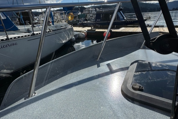 27ft KingFisher Yacht For Sale