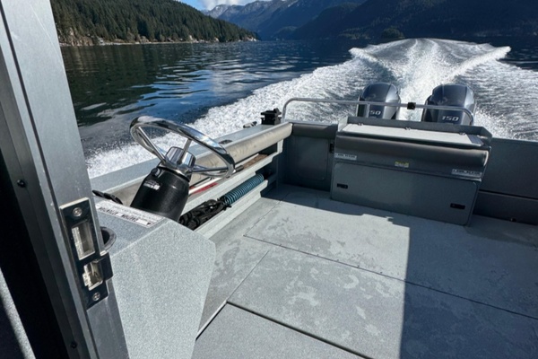 27ft KingFisher Yacht For Sale