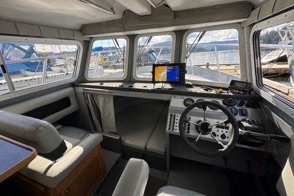 27ft KingFisher Yacht For Sale