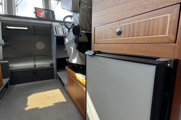 27ft KingFisher Yacht For Sale