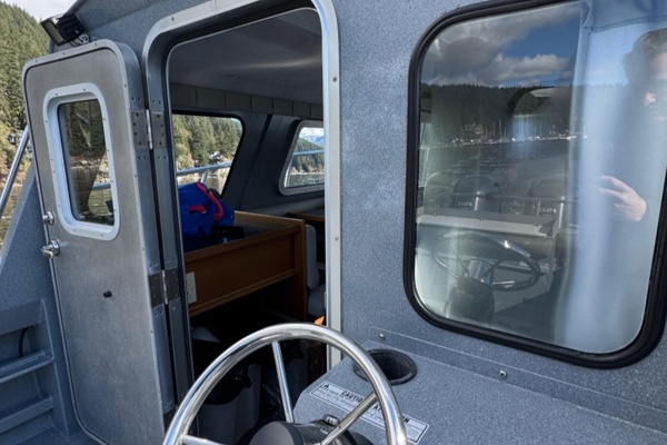 27ft KingFisher Yacht For Sale