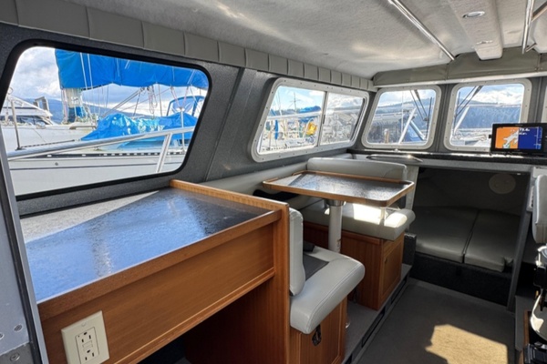 27ft KingFisher Yacht For Sale