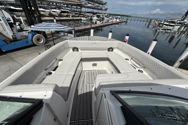 300ft Sea Ray Yacht For Sale