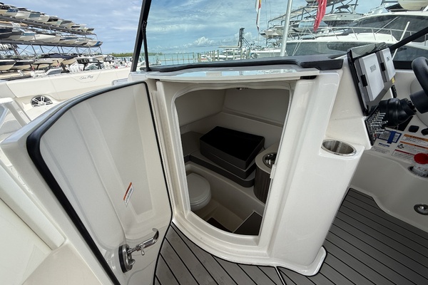 300ft Sea Ray Yacht For Sale