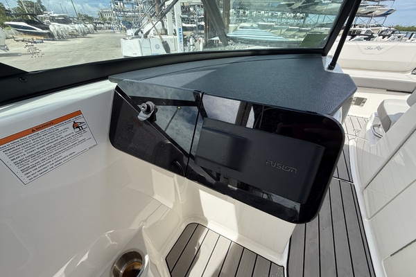 300ft Sea Ray Yacht For Sale