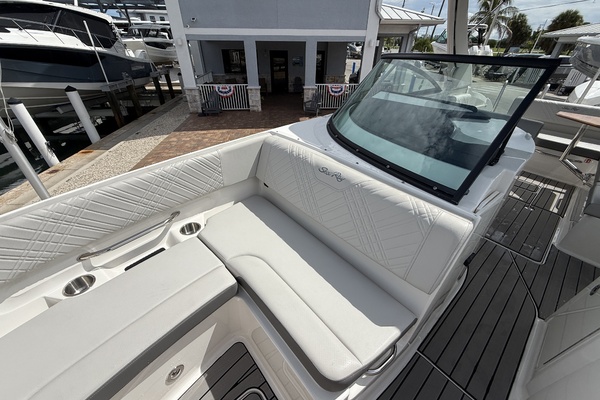 300ft Sea Ray Yacht For Sale