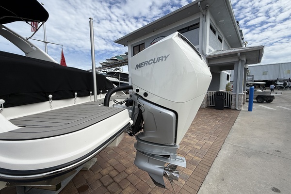 300ft Sea Ray Yacht For Sale