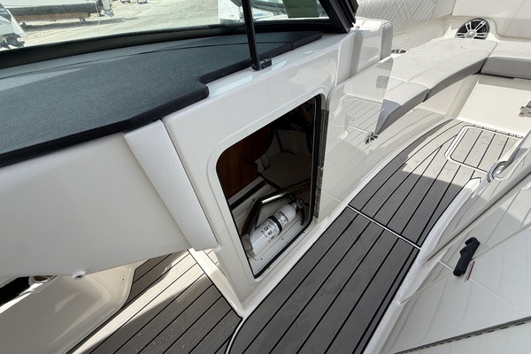 300ft Sea Ray Yacht For Sale