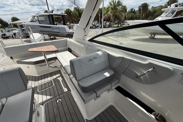 300ft Sea Ray Yacht For Sale