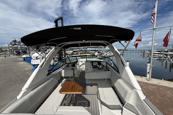 300ft Sea Ray Yacht For Sale