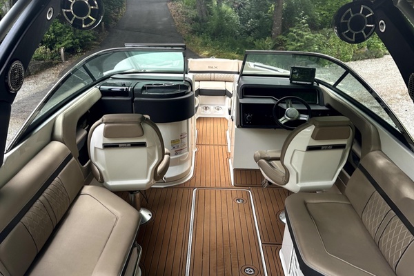 26ft Sea Ray Yacht For Sale