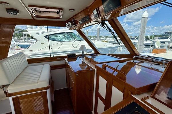FLYAWAY 49ft Grand Banks Yacht For Sale