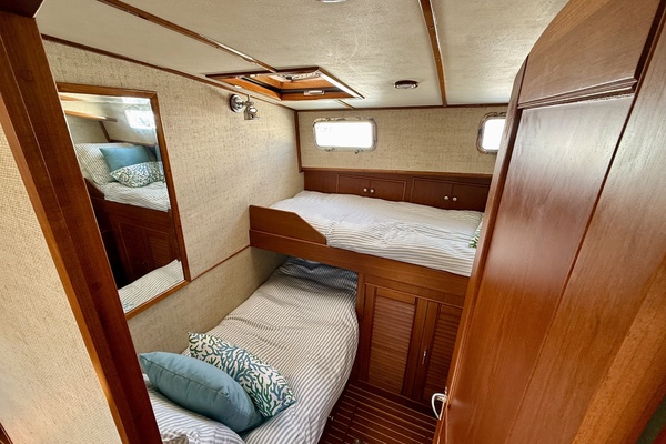 FLYAWAY 49ft Grand Banks Yacht For Sale
