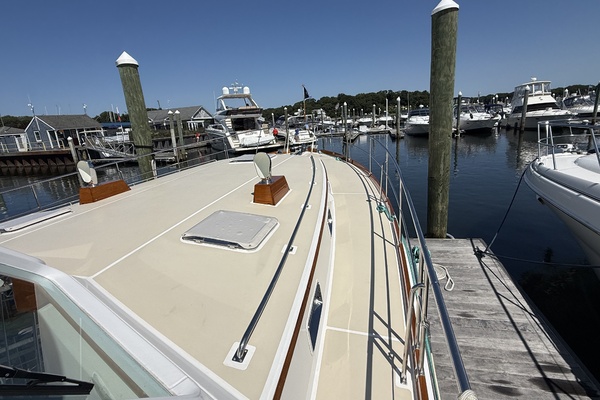 FLYAWAY 49ft Grand Banks Yacht For Sale