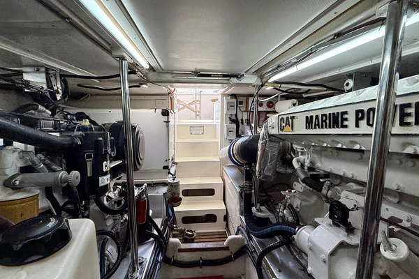 Grand Banks 49 Eastbay HX Yacht For Sale