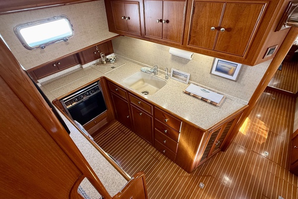FLYAWAY 49ft Grand Banks Yacht For Sale