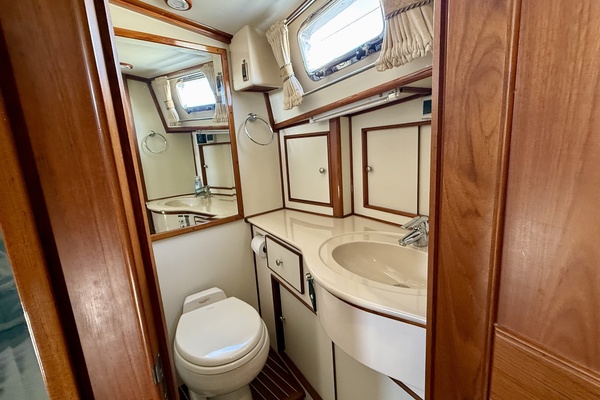 FLYAWAY 49ft Grand Banks Yacht For Sale