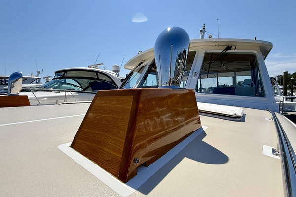 FLYAWAY 49ft Grand Banks Yacht For Sale