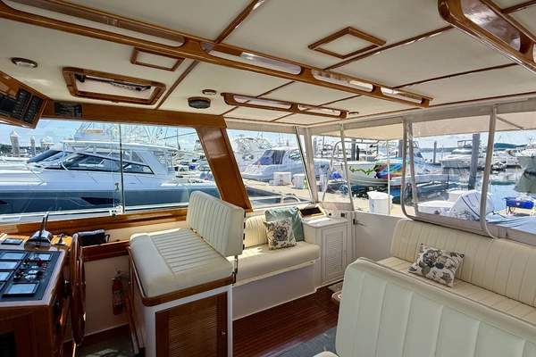 Grand Banks 49 Eastbay HX Yacht For Sale