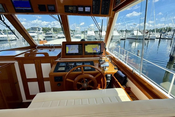 Grand Banks 49 Eastbay HX Yacht For Sale