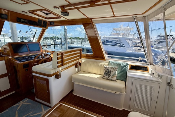 FLYAWAY 49ft Grand Banks Yacht For Sale