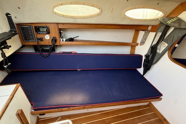 Sea Horse 28ft Alerion Yacht For Sale