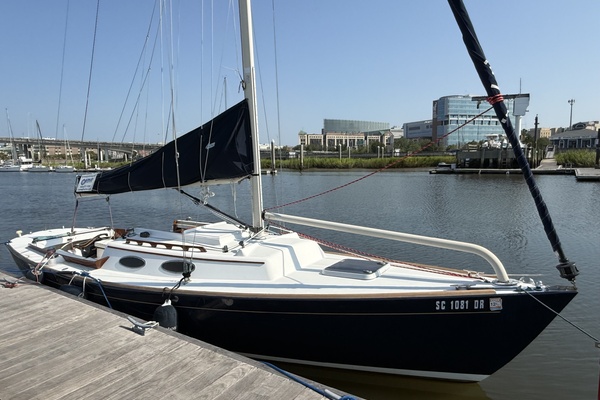 Sea Horse 28ft Alerion Yacht For Sale