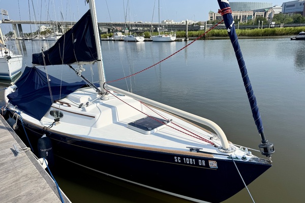 Sea Horse 28ft Alerion Yacht For Sale