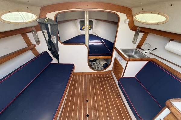 Sea Horse 28ft Alerion Yacht For Sale