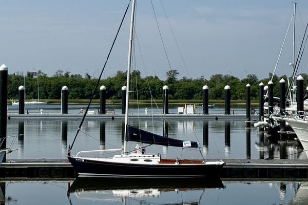 Sea Horse 28ft Alerion Yacht For Sale