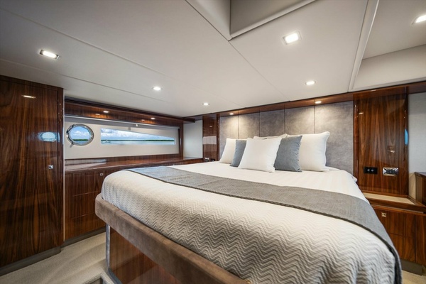 MARITIME 57ft Riviera Yacht For Sale