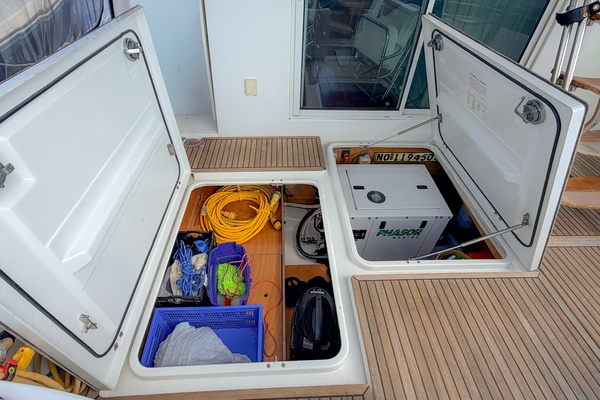 White Horse 42ft Beneteau Yacht For Sale