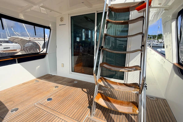Beneteau SWIFT TRAWLER 42 Yacht For Sale