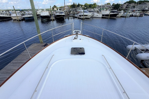 Beneteau SWIFT TRAWLER 42 Yacht For Sale