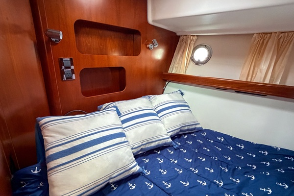 White Horse 42ft Beneteau Yacht For Sale