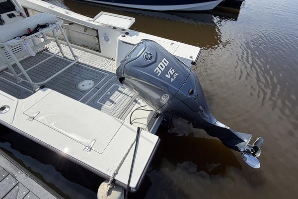 26ft Mako Yacht For Sale