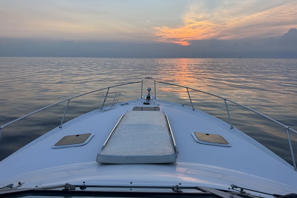 YACHTSEY 33ft Sea Ray Yacht For Sale