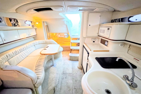 YACHTSEY 33ft Sea Ray Yacht For Sale