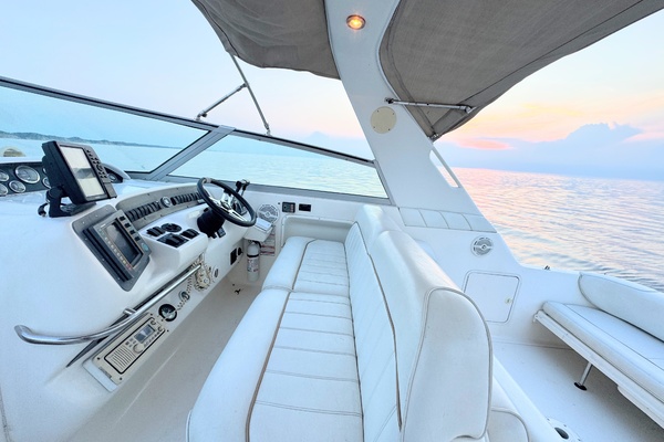 YACHTSEY 33ft Sea Ray Yacht For Sale