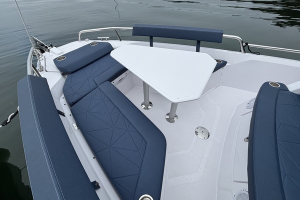 29ft Axopar Yacht For Sale