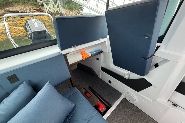 29ft Axopar Yacht For Sale