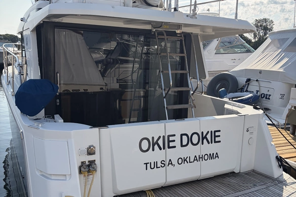 Beneteau SWIFT TRAWLER 30 Yacht For Sale