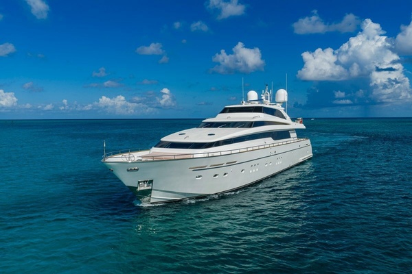 ALEGHI 108ft Sanlorenzo Yacht For Sale