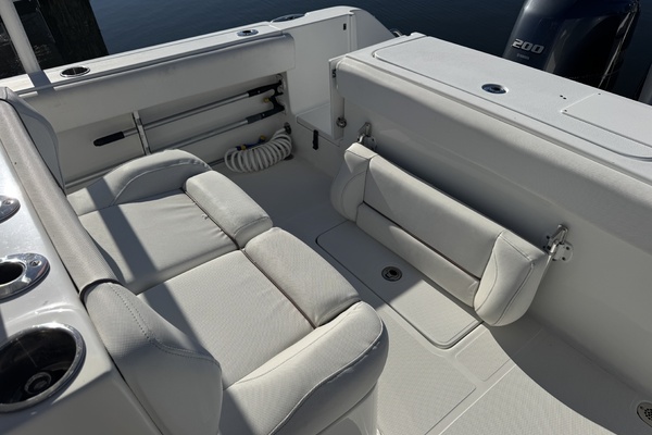 27ft Sea Hunt Yacht For Sale