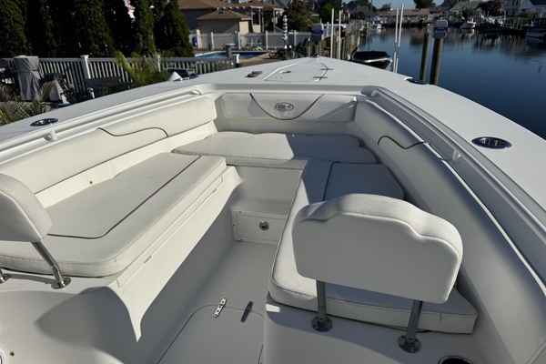 27ft Sea Hunt Yacht For Sale