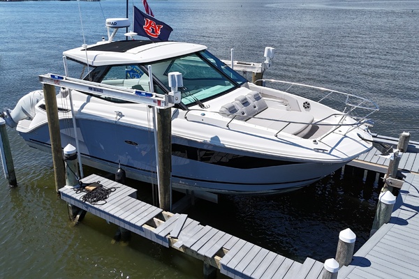 32ft Sea Ray Yacht For Sale