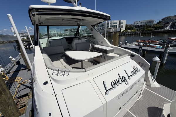 32ft Sea Ray Yacht For Sale